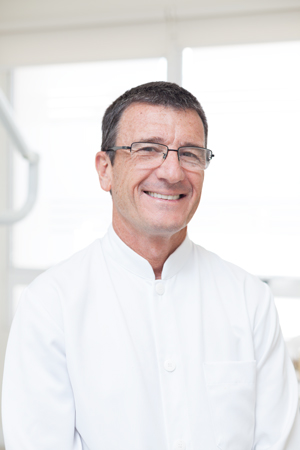 Dr. Álvaro L. Miller